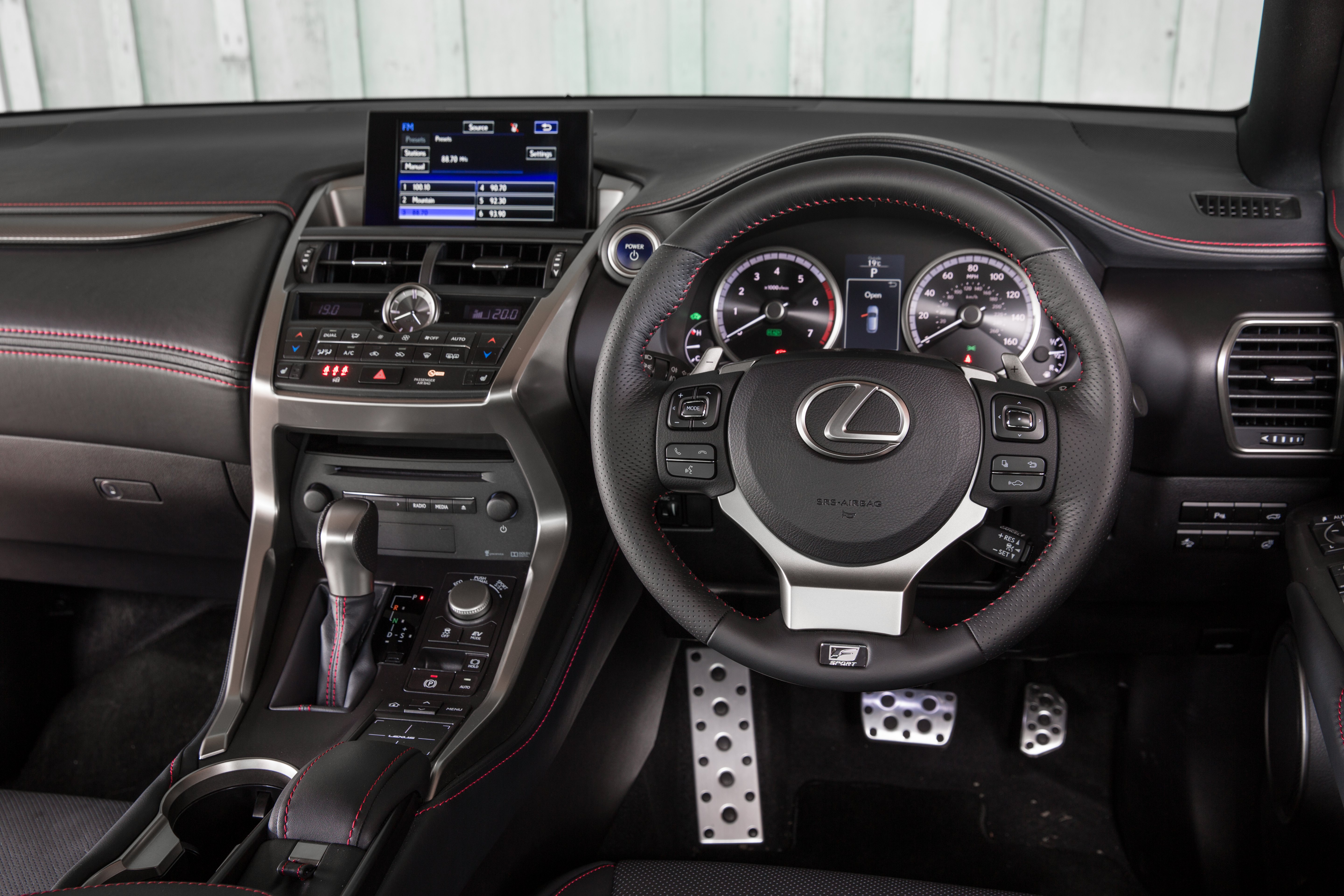 Lexus NX Review carwow