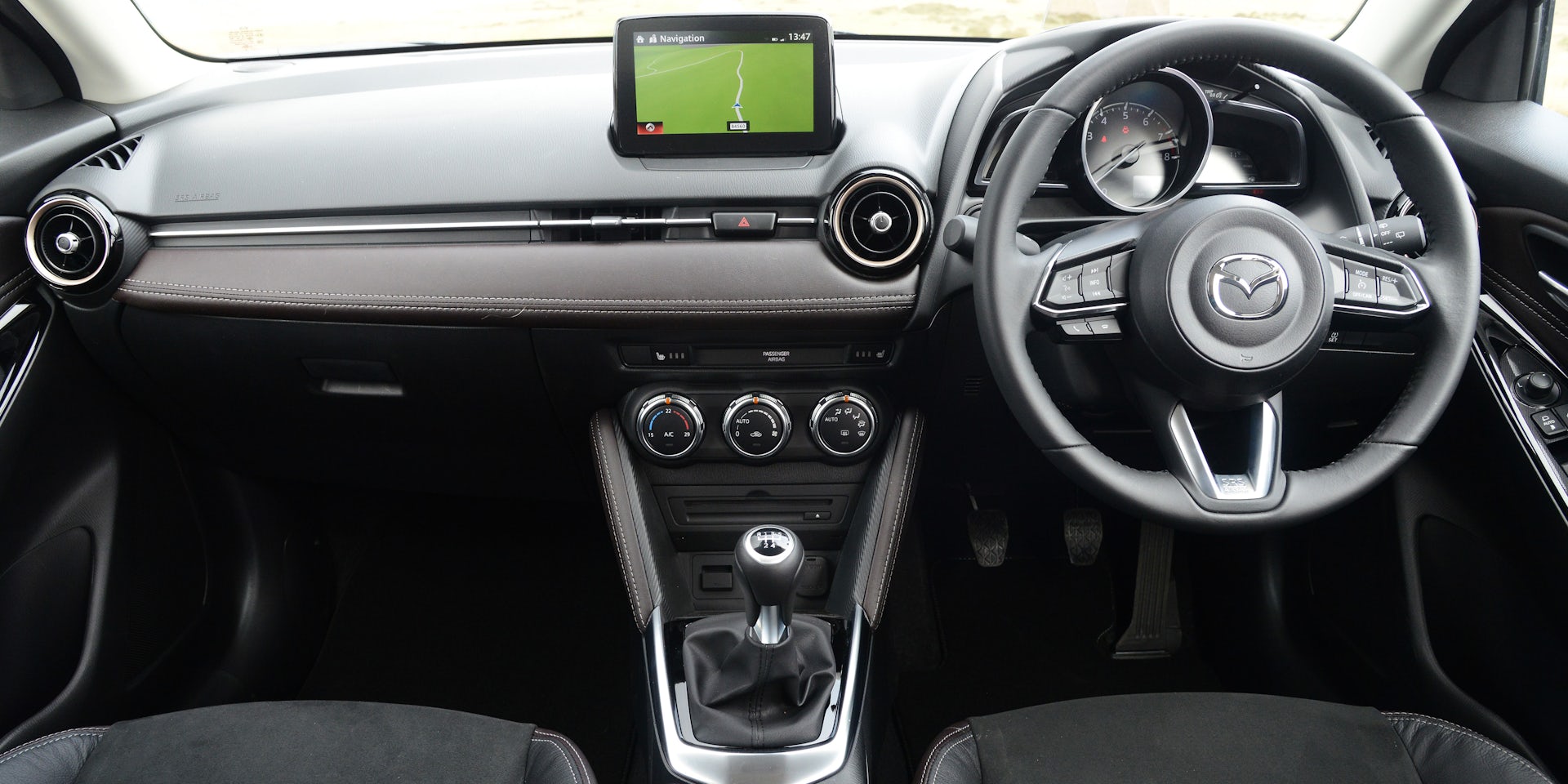 Mazda 2 (20152019) Interior & Infotainment carwow