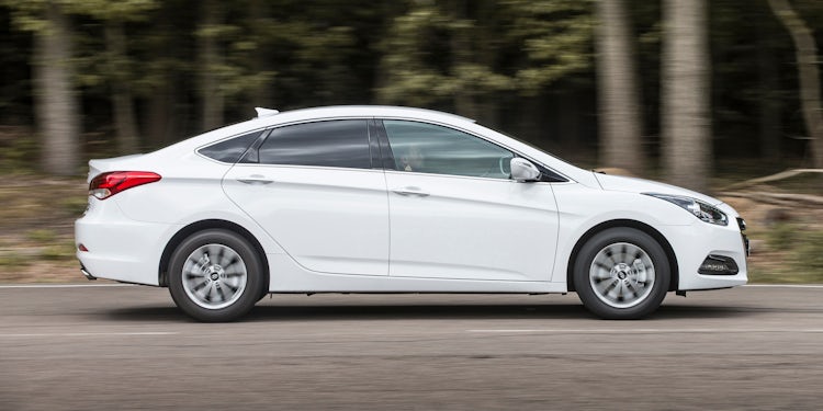 Hyundai i40 Review 2024, Drive, Specs & Pricing