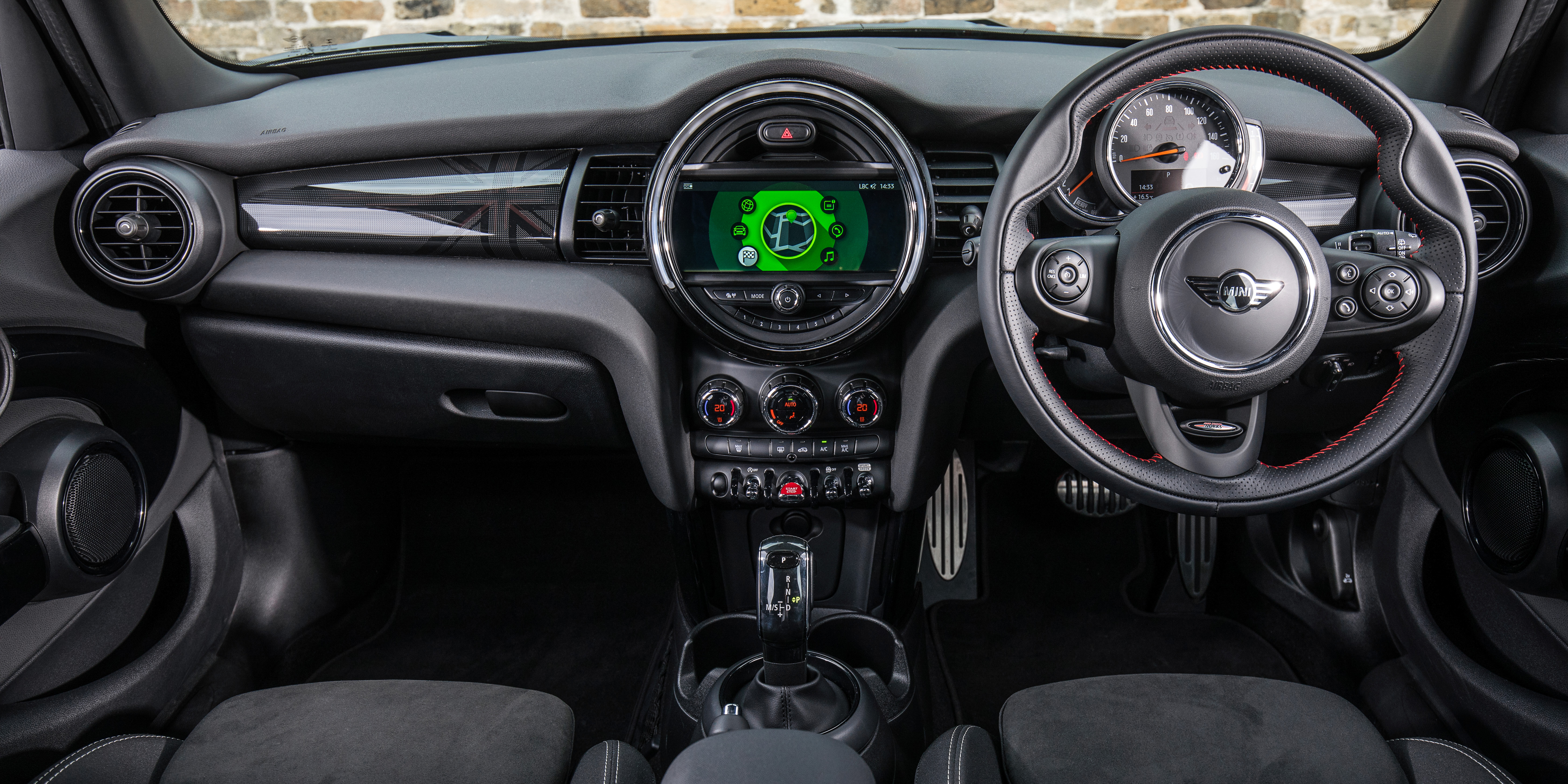 Mini Cooper 3 Door Hatch Interior Infotainment Carwow