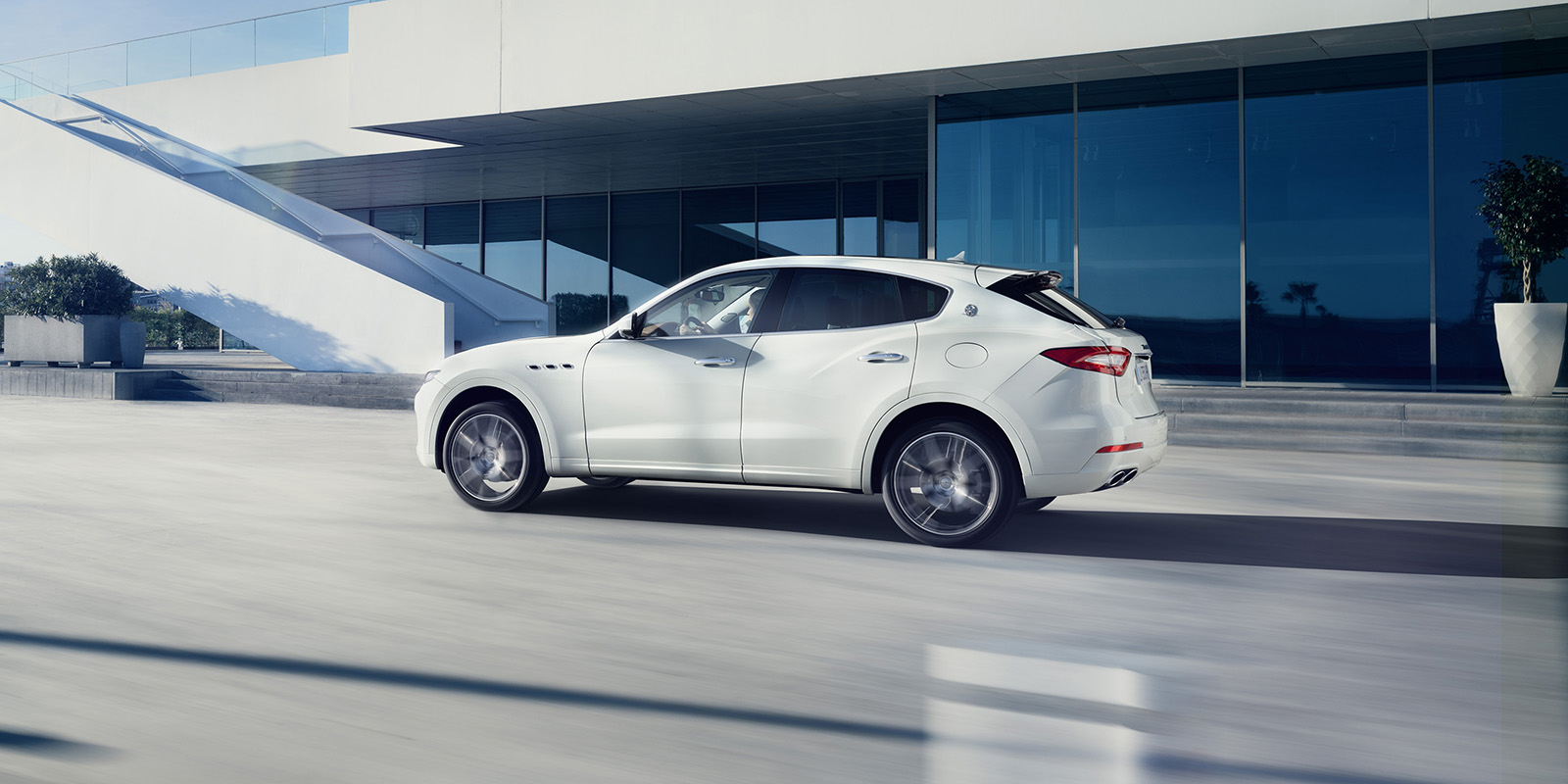 Размеры maserati levante