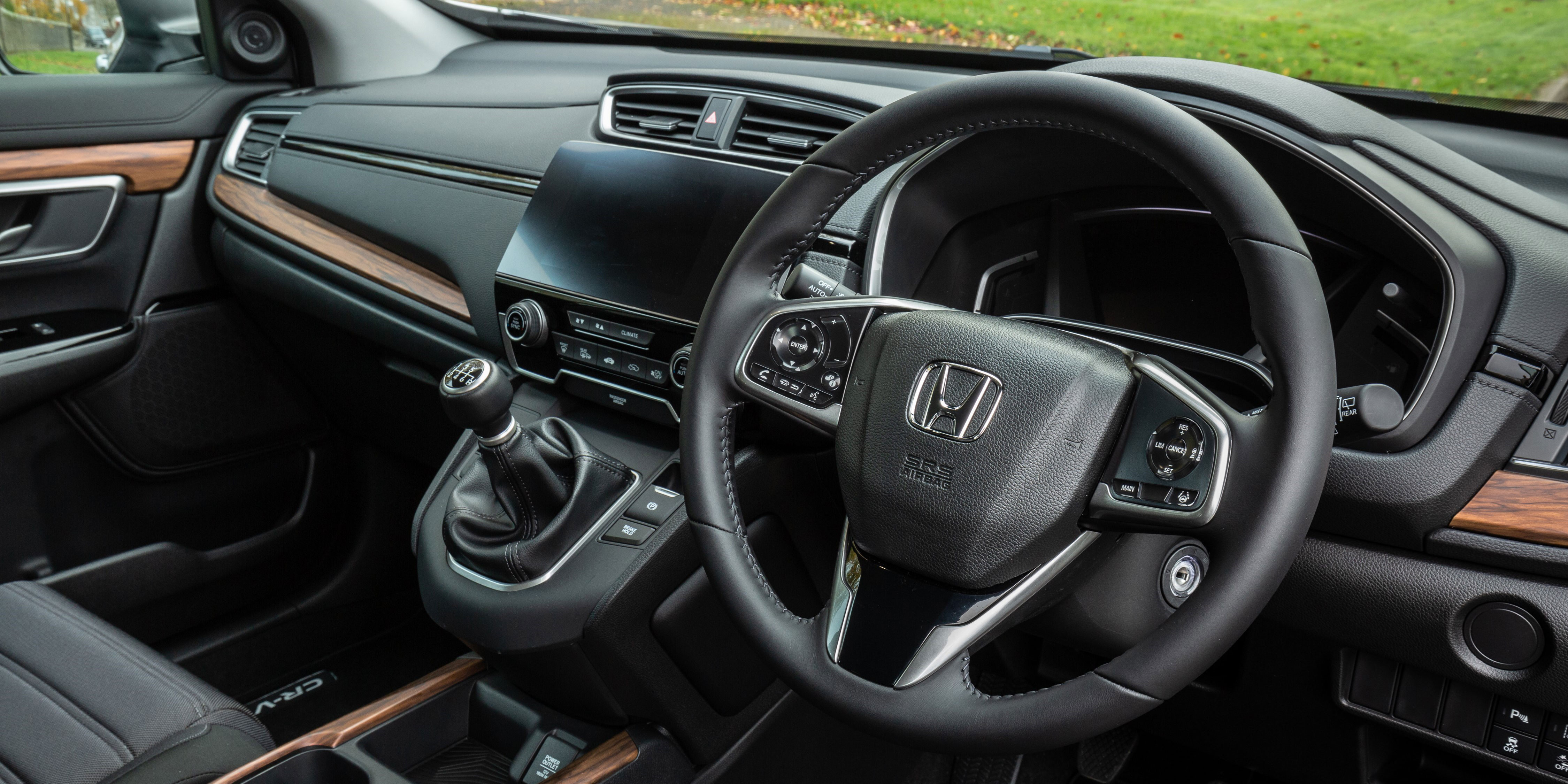 Honda CRV Interior & Infotainment carwow