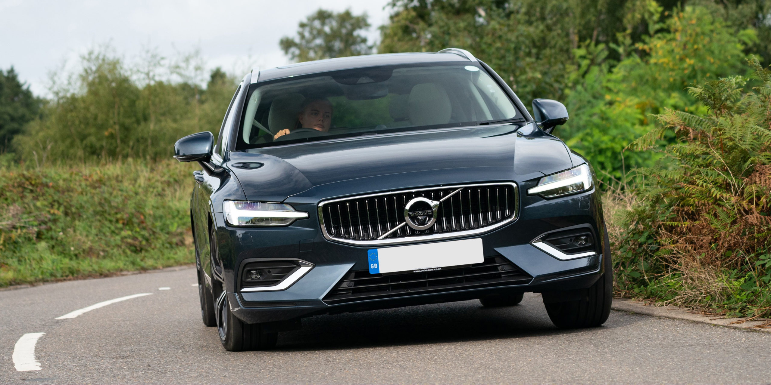 Volvo V60 Review 2022 Drive, Specs & Pricing carwow