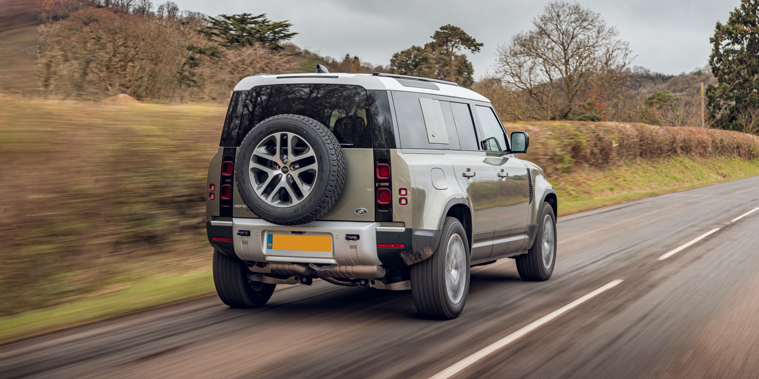 Range Rover Defender Review  . Get All The Details Here!