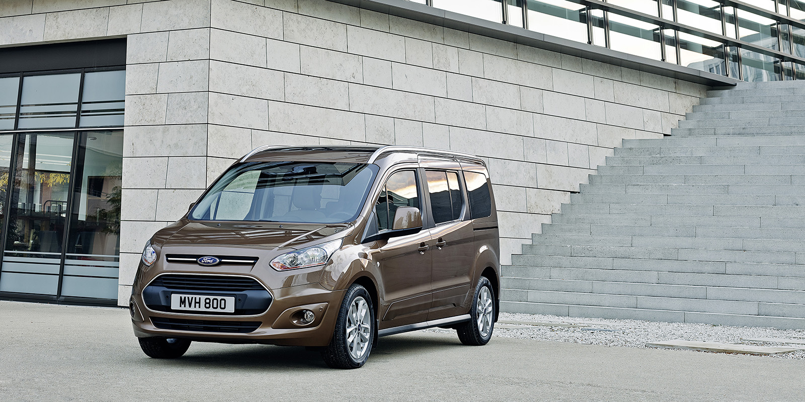 Ford Grand Tourneo Connect Review | Carwow