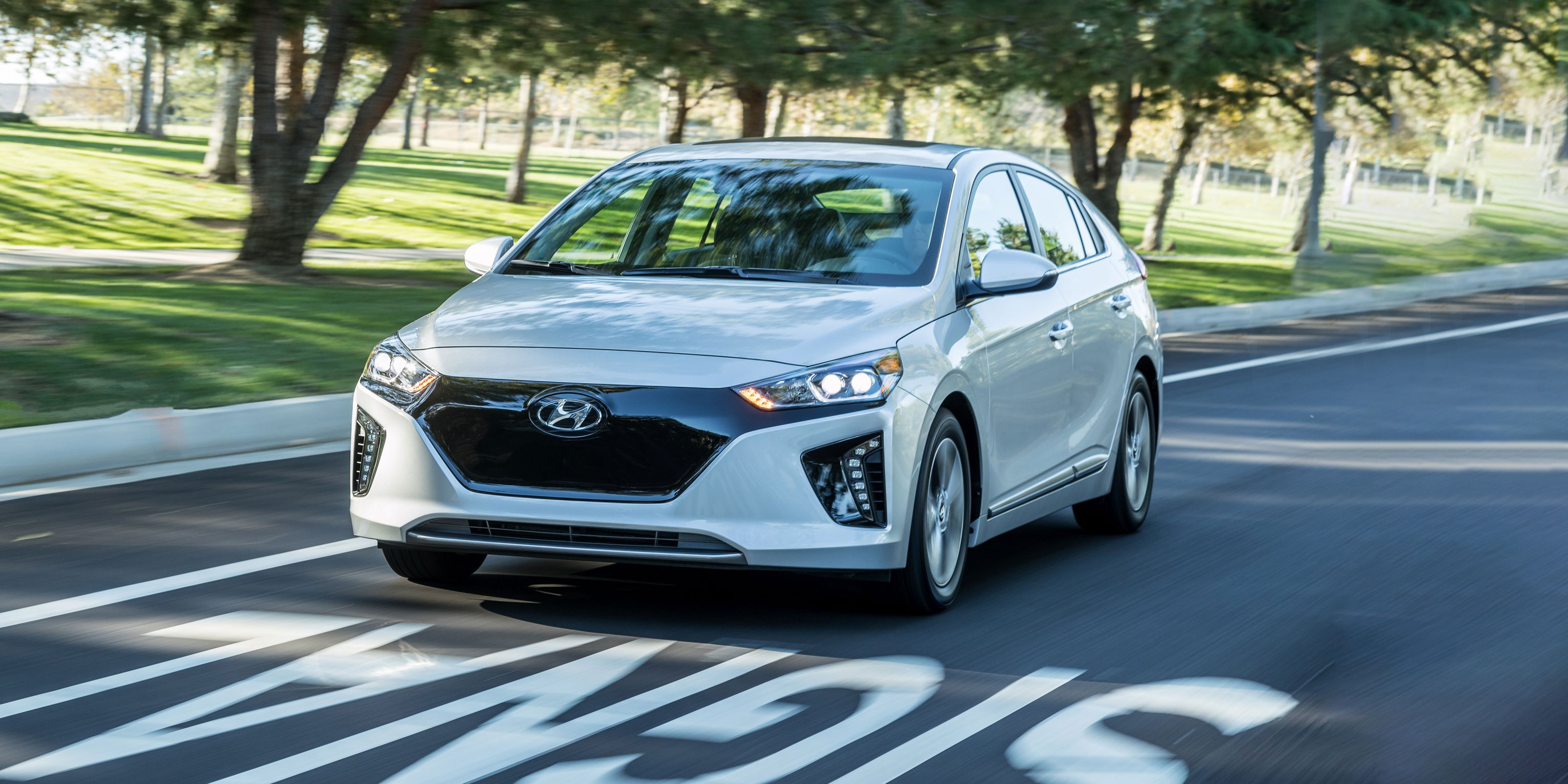Hyundai Ioniq electric Review 2024 Drive, Specs & Pricing carwow
