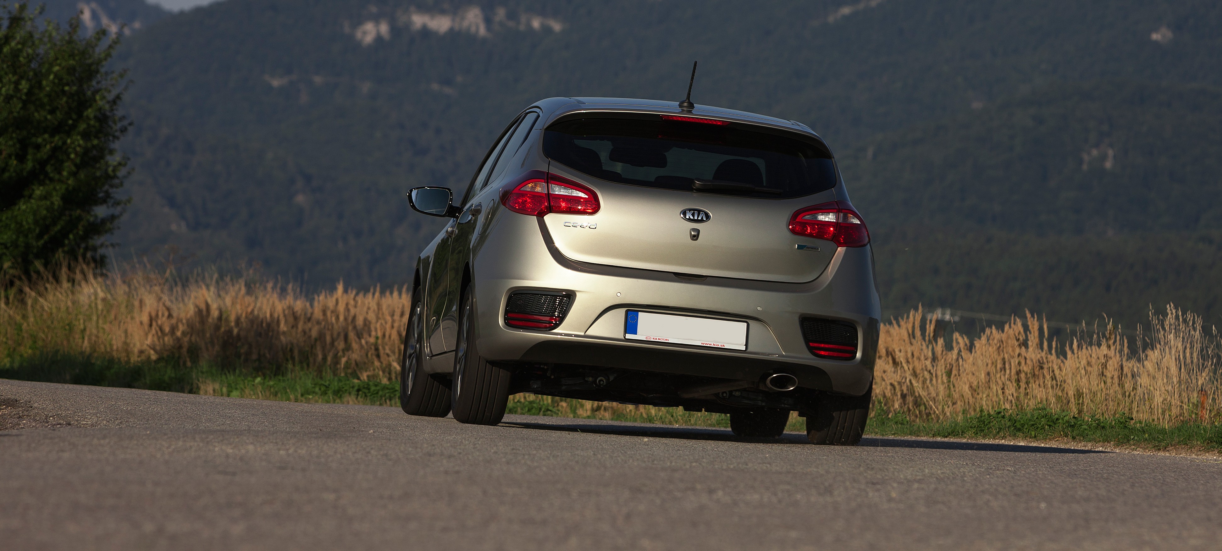 Kia Ceed Review carwow