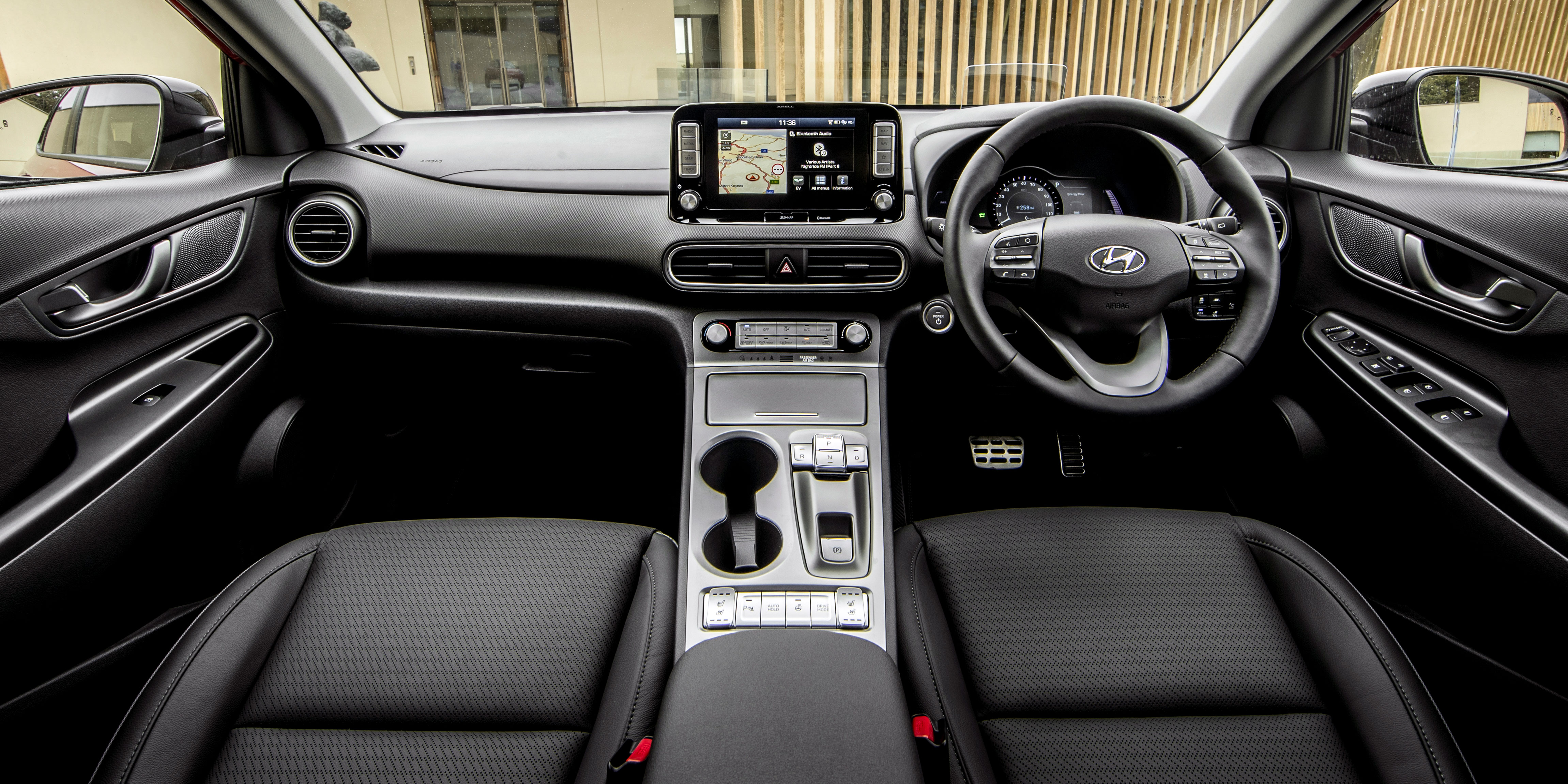 Hyundai Kona Electric Interior & Infotainment   carwow