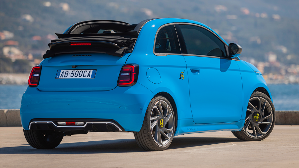 New Electric Abarth 500e Revealed Price Specs And Release Date Carwow