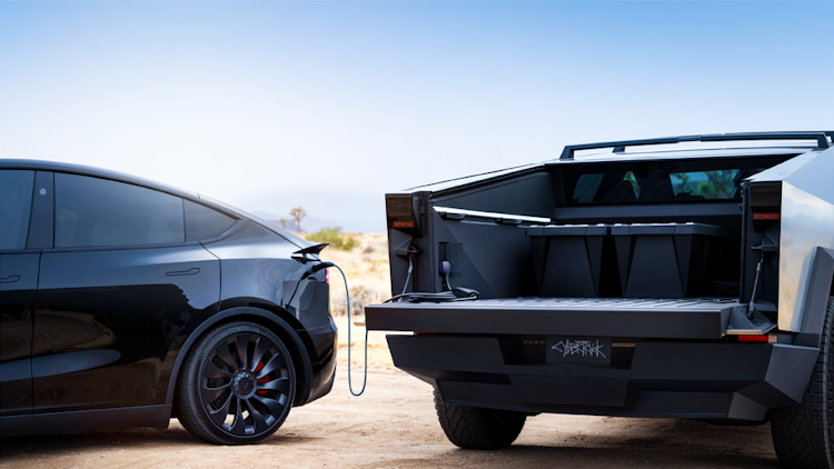r Turns Tesla Model 3 Into a Pickup Truck
