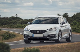 SEAT Leon Review 2021 | carwow
