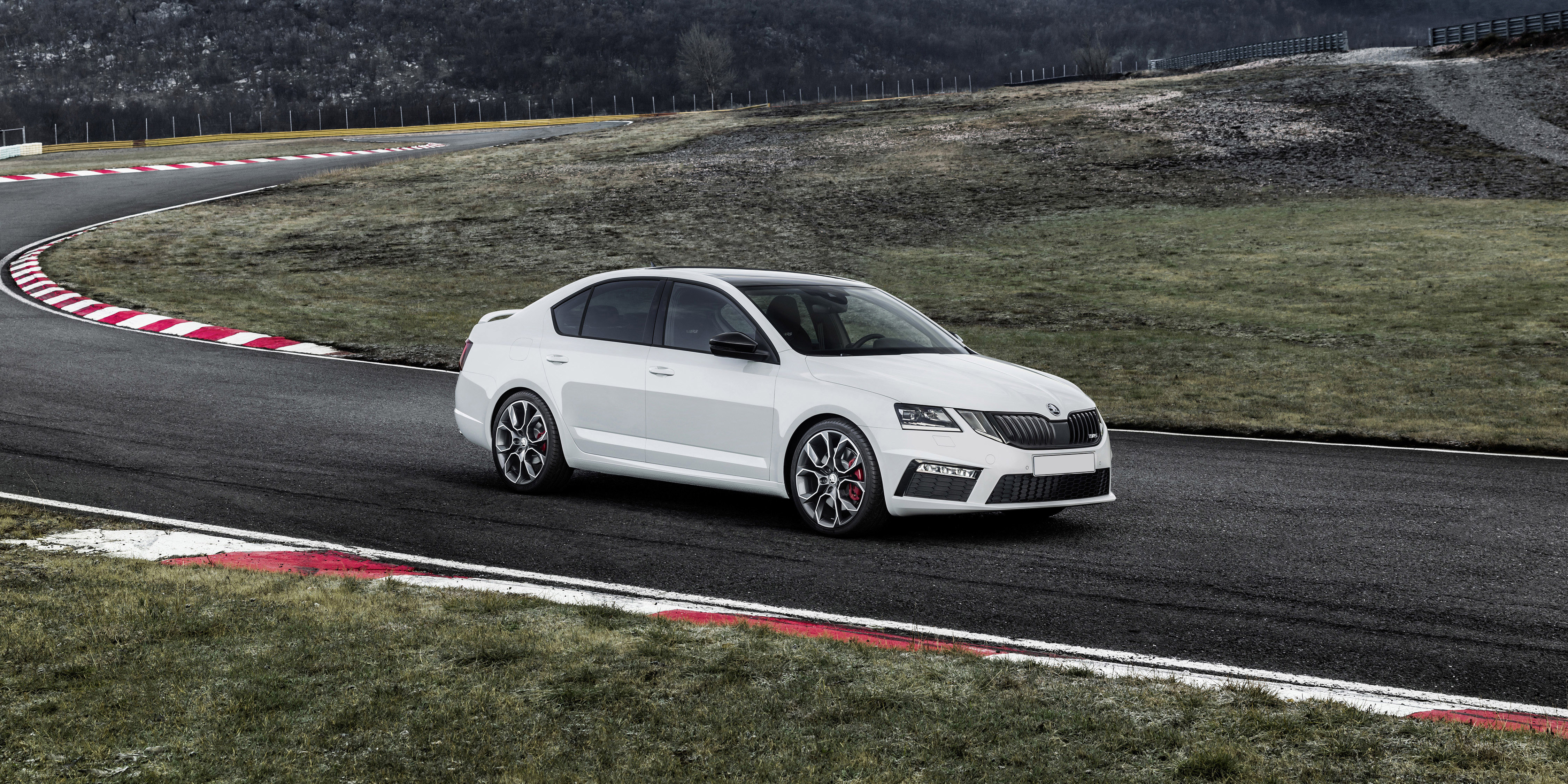 Skoda Octavia VRS Review | carwow