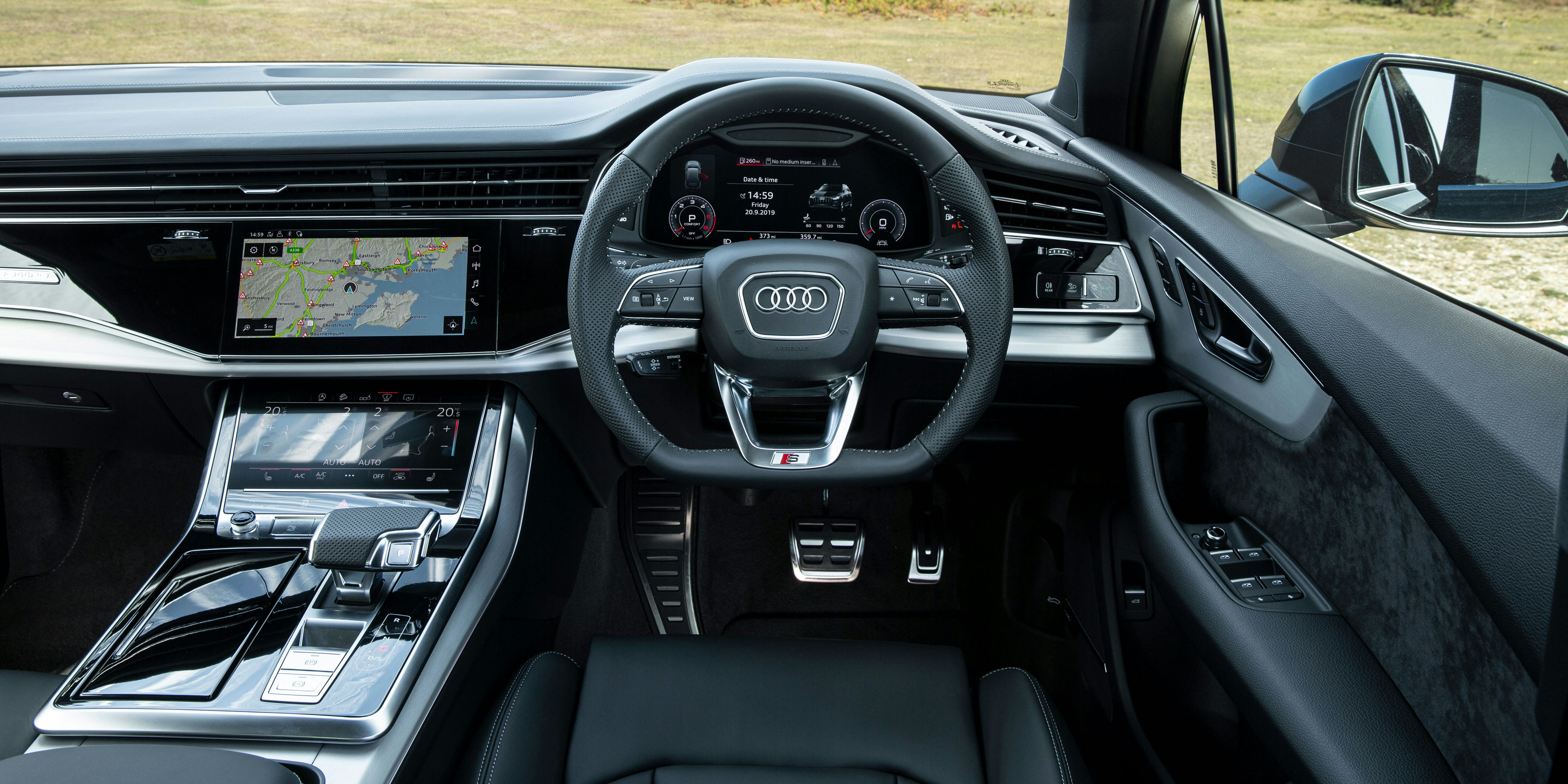 Audi Q7 Interior & Infotainment  carwow