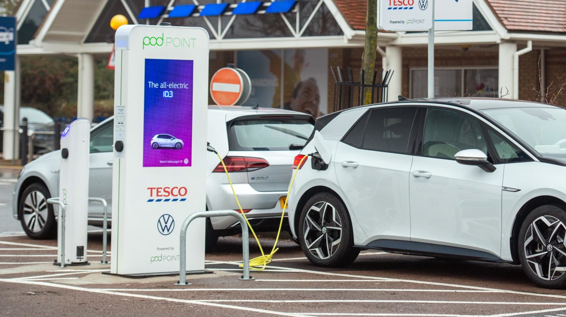 Tesco electric car charging shop points