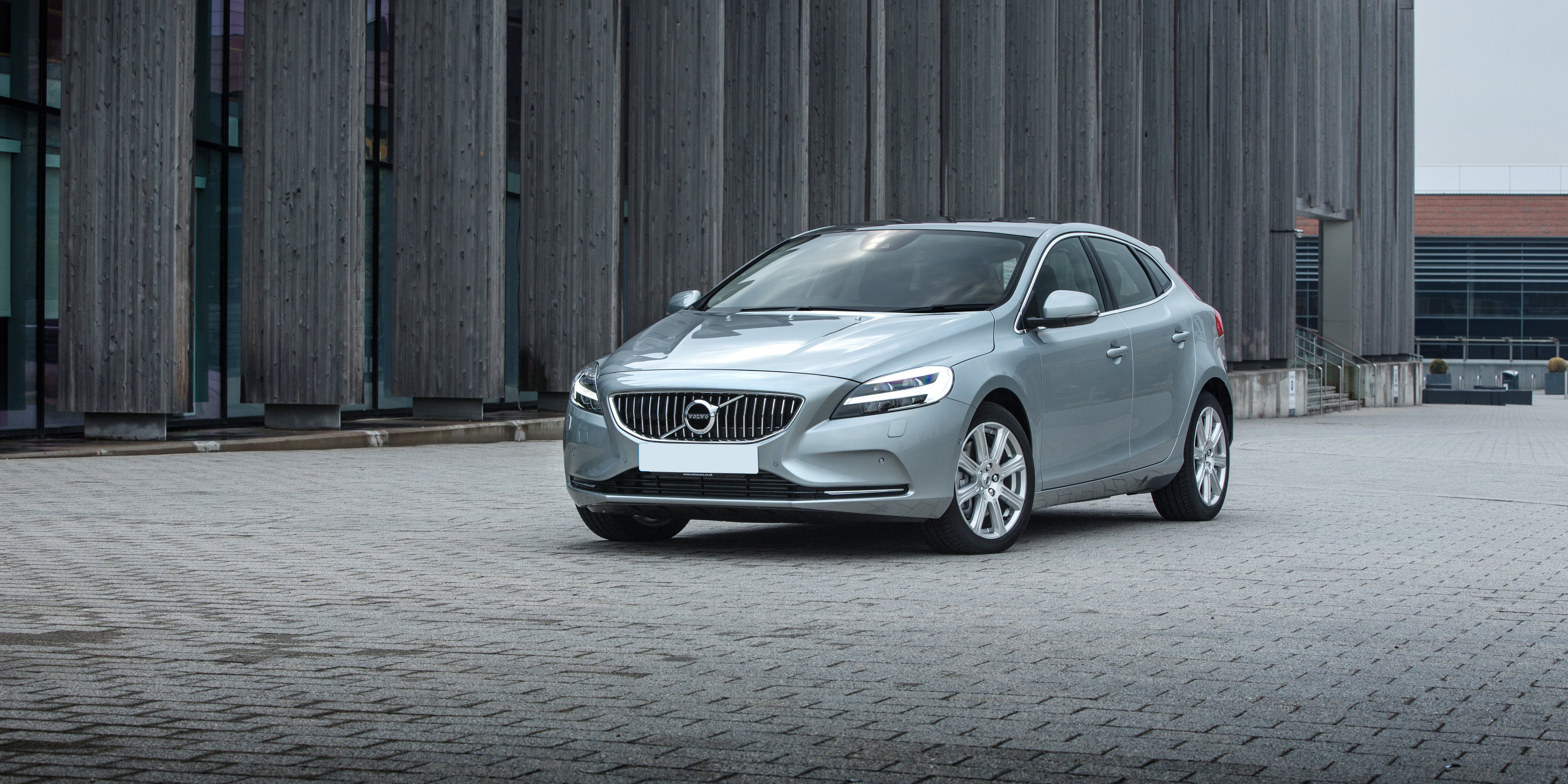 New Volvo V40 Review Carwow