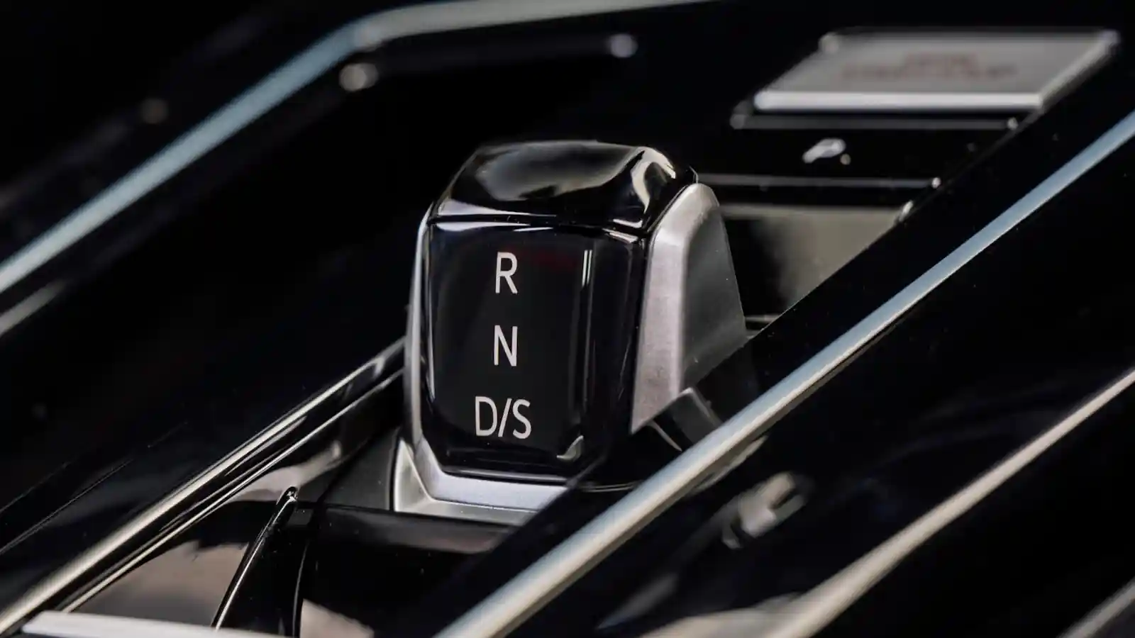 How to Drive an Automatic Car: A Beginner's Guide | Carwow