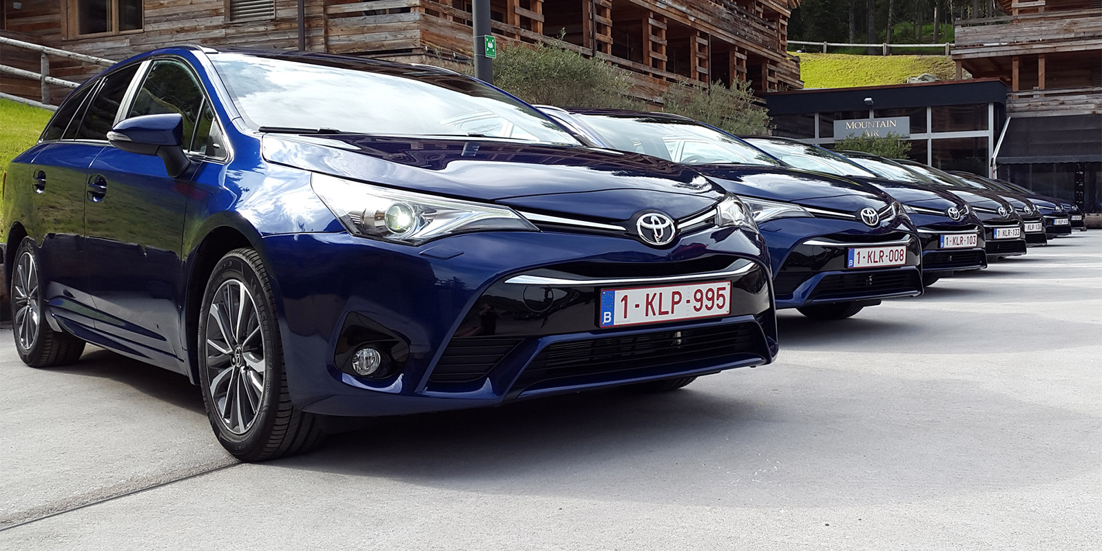 Toyota Auris and Avensis road test