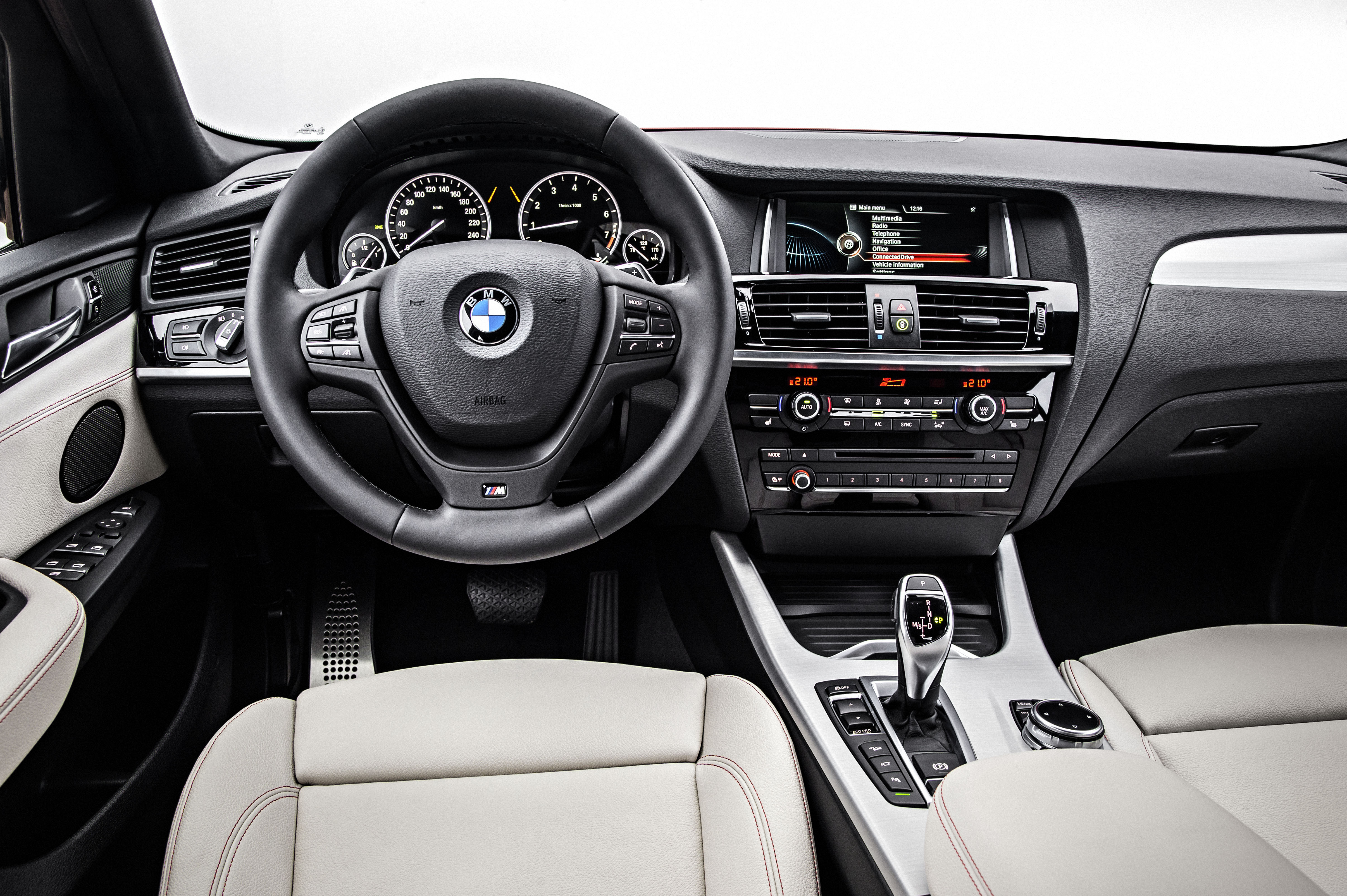 The dashboard layout is identical to the BMW X3's - which is no bad thing
