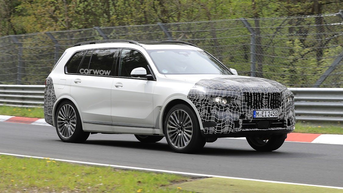 New 2022 BMW X7 facelift spotted: price, specs and release date | carwow