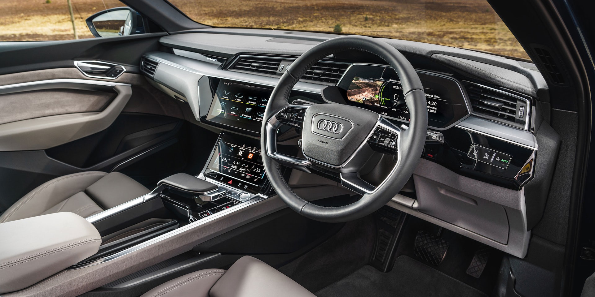 Audi etron Interior & Infotainment carwow