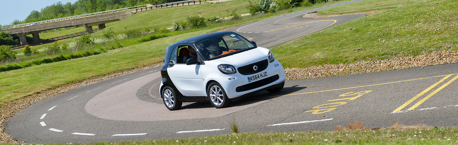 Top 10 easiest cars to park carwow