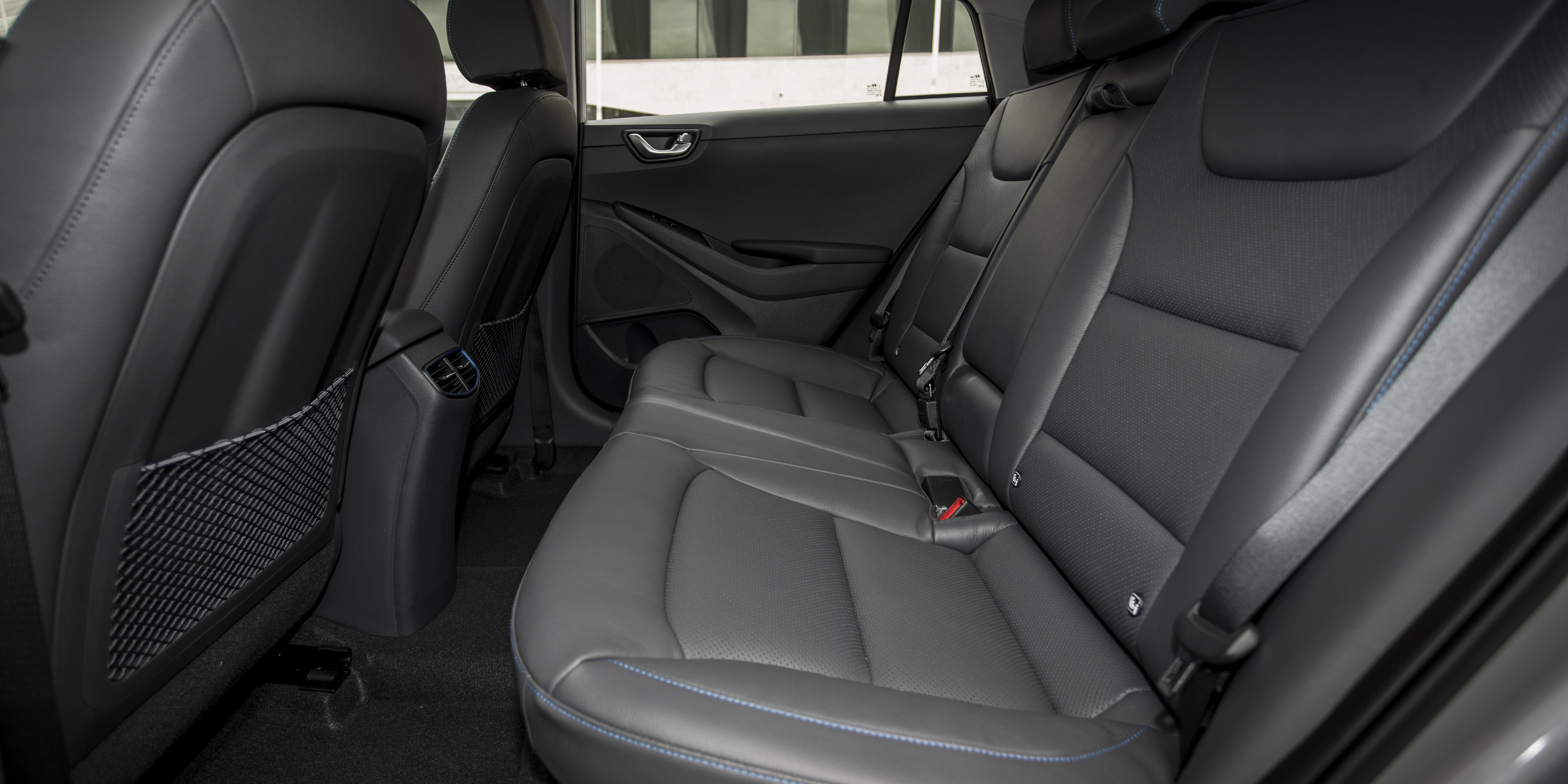 Hyundai Ioniq hybrid Boot Space & Dimensions | carwow