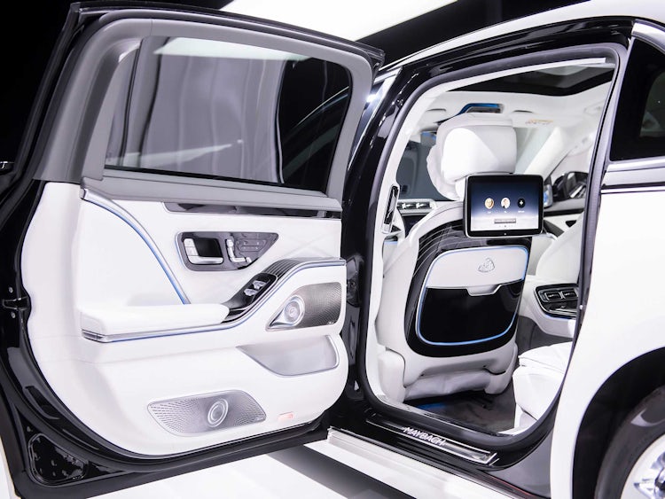 New Mercedes Maybach S Class Revealed Price Specs And Release Date Carwow New Mercedes Maybach S Class Revealed Price Specs And Release Date Carwow