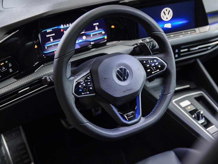 21 Vw Golf R On Sale Now Price And Specs Revealed Carwow